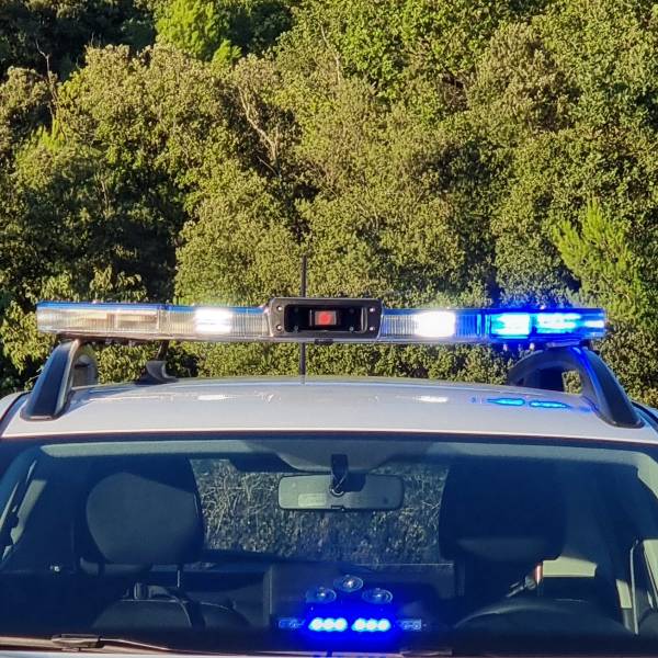 Installation d'une rampe gyrophare sur un véhicule DACIA Duster pour la Police Municipale de Saint-Martin-d’Abbat près d'Orléans dans le Loiret