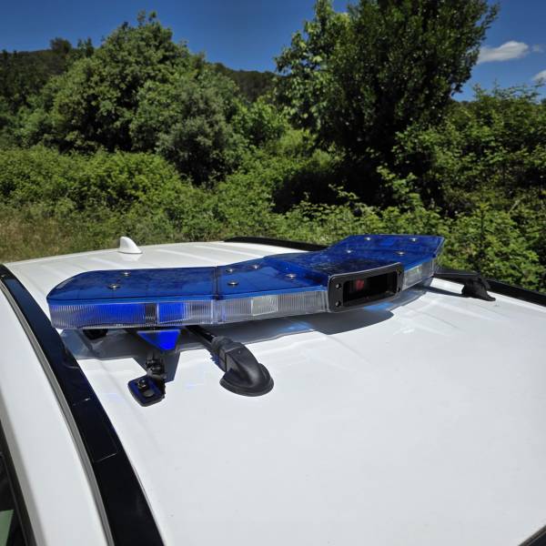 Rampe gyrophare UltraVictory installée sur un TOYOTA RAV4 pour la Police Municipale de Prades-le-Lez près de Montpellier