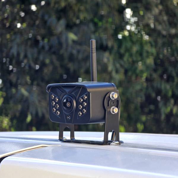 Installation d’un kit de rétrovision sans fil sur un RENAULT Trafic pour un client du garage Vergnon Auto à Sauve près de Quissac