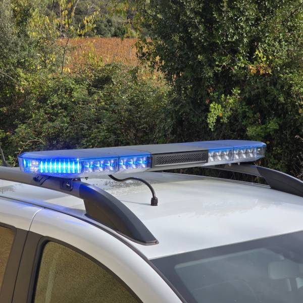 installation d'une rampe lumineuse Aegis sur Dacia Duster pour police municipale pour la ville de Mèze près de Sète