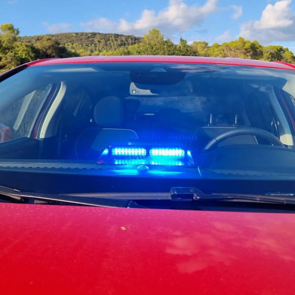 Feu de pare-brise Lumiopt 2X9 sur Ford Focus des pompiers de l'hérault